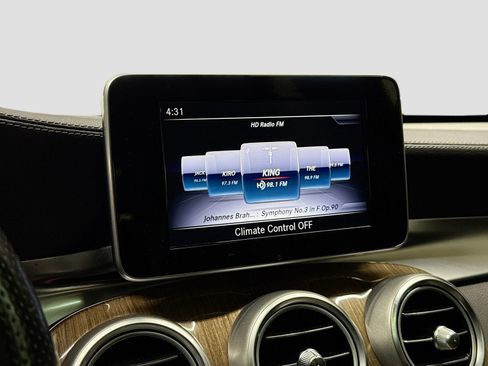 Used 2018 Mercedes-Benz GLC 300 4MATIC image 16