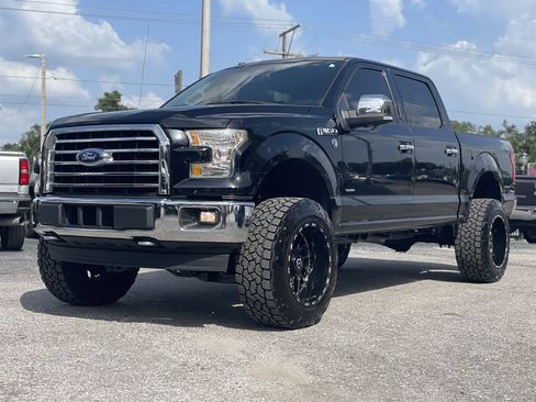 Used 2017 Ford F150 XLT w/ Equipment Group 302A Luxury AWD/4WD image 10