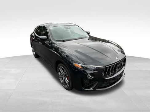 Used 2022 Maserati Levante GT image 7