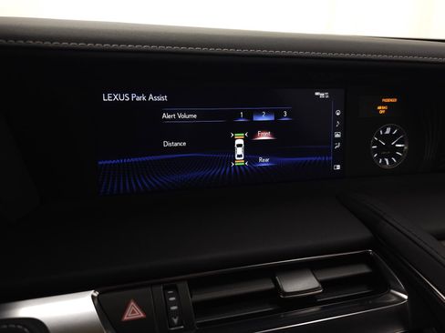 Used 2018 Lexus LC 500 Coupe w/ Touring Package RWD image 27