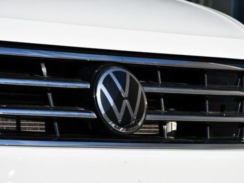 Used 2022 Volkswagen Tiguan S FWD image 12