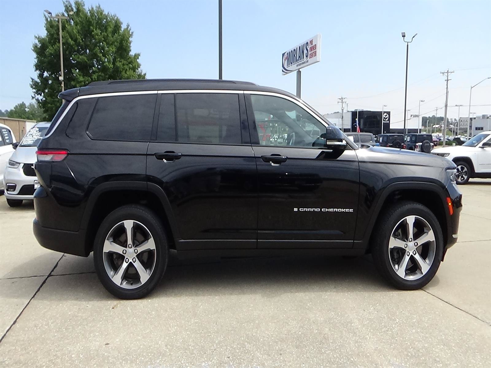 Certified 2025 Jeep Grand Cherokee L Limited w/ Luxury Tech Group II AWD/4WD image 5
