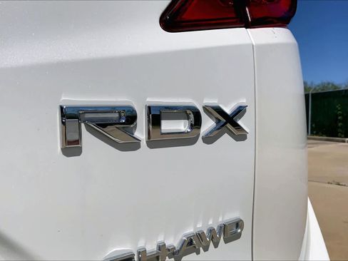 Used 2025 Acura RDX SH-AWD image 29