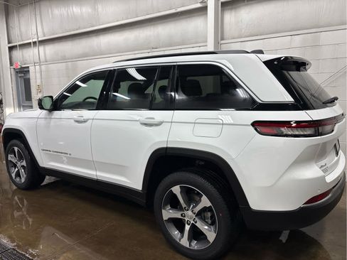 New 2026 Jeep Grand Cherokee Limited AWD/4WD image 6