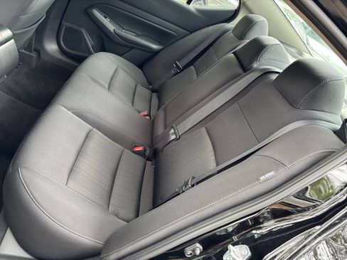 Used 2025 Nissan Altima 2.5 SV FWD image 39