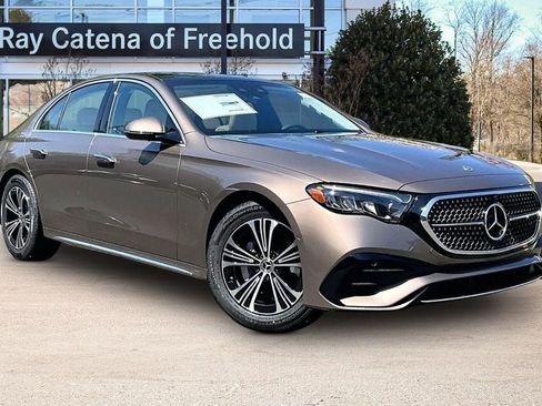 New 2026 Mercedes-Benz E 350 4MATIC Sedan image 2
