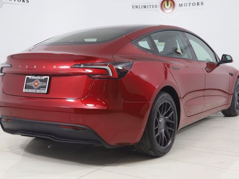 Used 2024 Tesla Model 3 Standard Range image 3