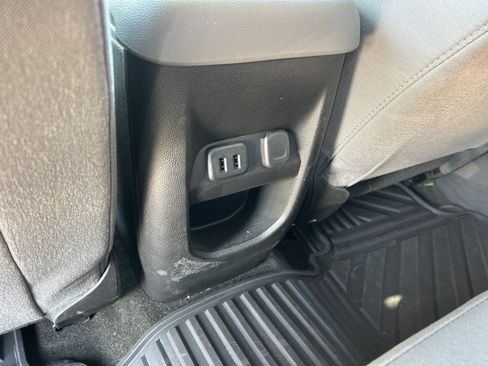 Used 2016 Chevrolet Colorado LT w/ LT Convenience Package image 13