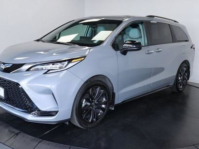 Used 2024 Toyota Sienna LE
