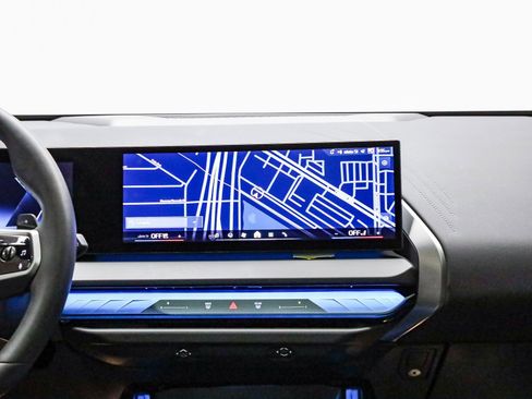 Certified 2025 BMW X3 xDrive30i w/ M Sport Package image 15