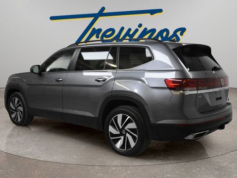 Used 2024 Volkswagen Atlas SE AWD/4WD image 9