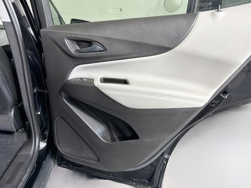 Used 2019 Chevrolet Equinox Premier FWD image 28
