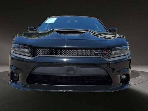 Used 2019 Dodge Charger GT RWD image 2