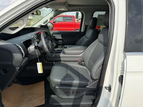 New 2025 Ford Expedition Max Active image 13