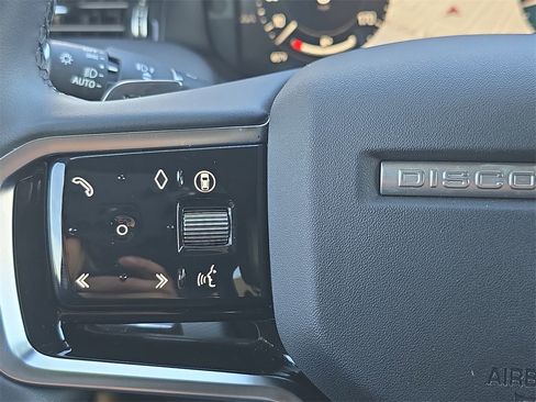 Certified 2025 Land Rover Discovery Sport Dynamic SE image 17