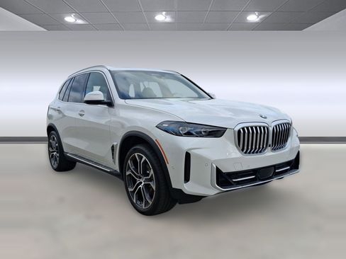 Used 2026 BMW X5 sDrive40i w/ Executive Package RWD image 7