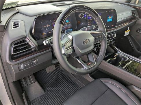 New 2026 Chevrolet Traverse Z71 w/ Enhanced Driving Package image 3