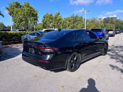 Used 2023 Honda Accord Sport image 6