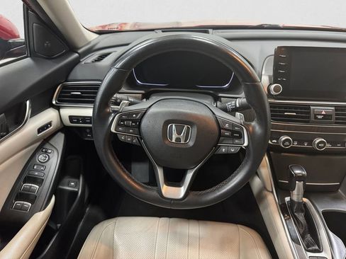 Used 2018 Honda Accord Touring image 12
