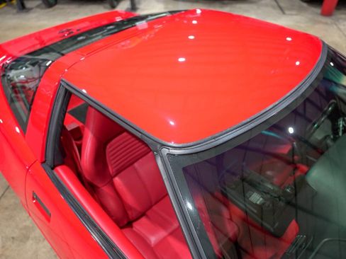 Used 1995 Chevrolet Corvette Coupe image 17