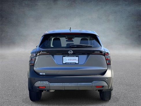Used 2025 Nissan Kicks S w/ Charging Package image 5