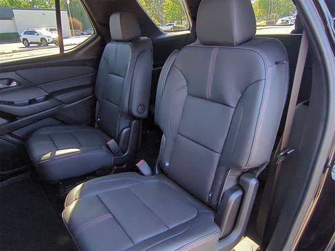 Certified 2023 Chevrolet Traverse RS image 26