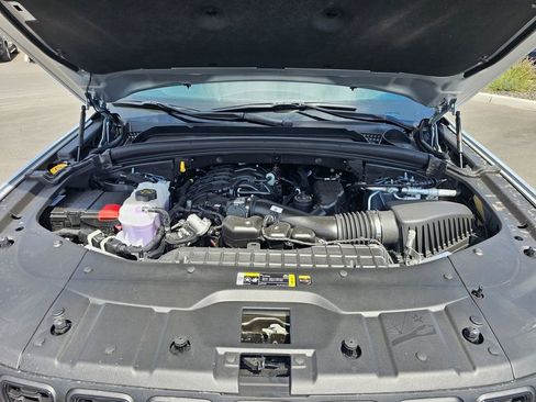 New 2025 Jeep Grand Cherokee L Altitude image 6