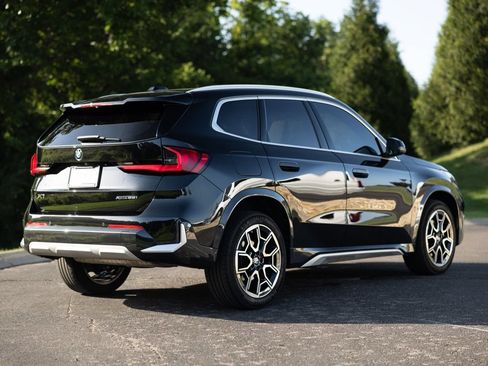 Used 2025 BMW X1 xDrive28i w/ Convenience Package AWD/4WD image 7