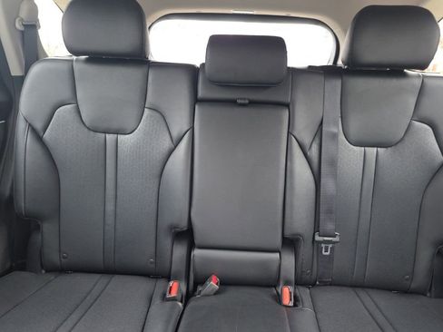 Used 2022 Kia Sorento S image 23