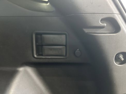 Used 2020 Chevrolet Equinox Premier w/ Premier Redline Edition image 15