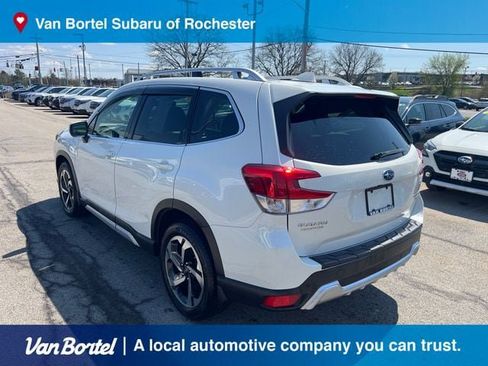 Used 2022 Subaru Forester Touring AWD/4WD image 3