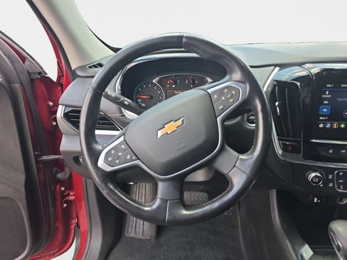 Used 2021 Chevrolet Traverse LT FWD image 11