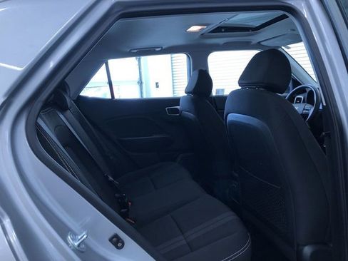 Used 2025 Hyundai Venue SEL image 22