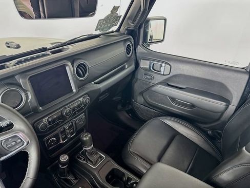 Used 2023 Jeep Wrangler Unlimited Sahara w/ Cold Weather Group AWD/4WD image 26