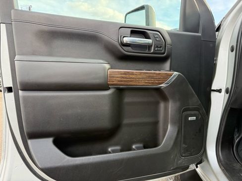 Used 2020 Chevrolet Silverado 3500 High Country w/ LPO, Hitch Package image 12