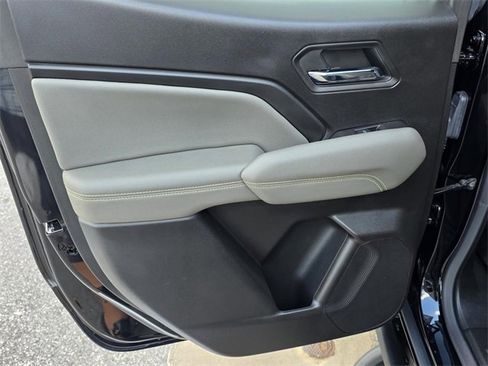 Used 2024 Chevrolet Colorado ZR2 w/ ZR2 Convenience Package III image 45