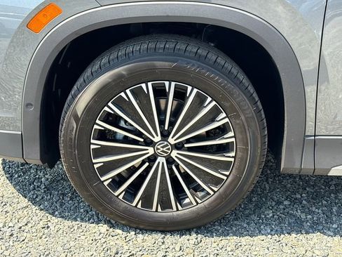 New 2025 Volkswagen Tiguan S image 13