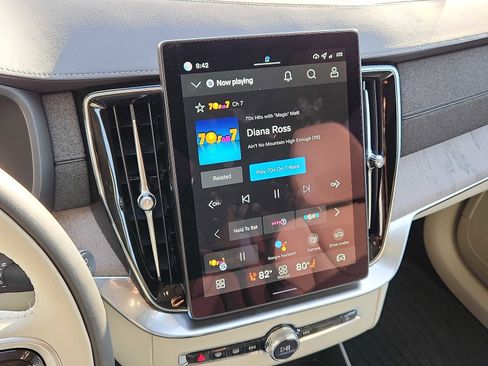 Used 2026 Volvo XC90 B6 Ultra w/ Protection Package image 15