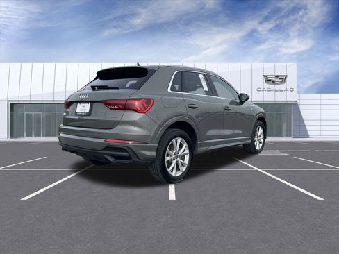 Used 2025 Audi Q3 2.0T Premium image 8
