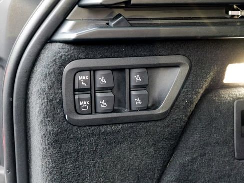 Used 2023 BMW X7 xDrive40i w/ Premium Package AWD/4WD image 67