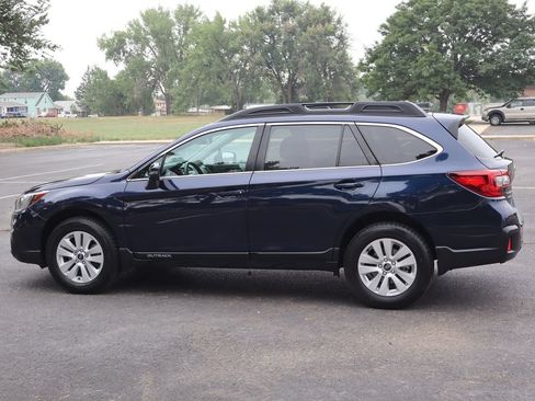Used 2018 Subaru Outback 2.5i Premium AWD/4WD image 8
