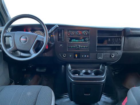 Used 2023 GMC Savana 2500 image 12