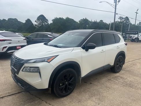 Used 2023 Nissan Rogue SV w/ SV Premium B Package AWD/4WD image 2