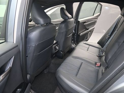 Used 2025 Toyota Camry XSE FWD image 12