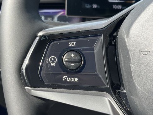 Used 2024 BMW i5 eDrive40i w/ Convenience Package RWD image 19