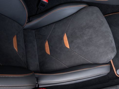 Used 2024 Lamborghini Huracan Sterrato image 42