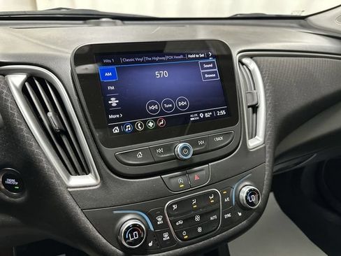 Used 2024 Chevrolet Malibu LT FWD image 11
