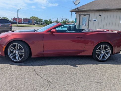 Used 2017 Chevrolet Camaro LT RWD image 8