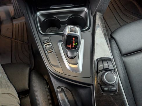 Used 2015 BMW 320i Sedan RWD image 17
