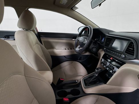 Used 2020 Hyundai Elantra SEL FWD image 27